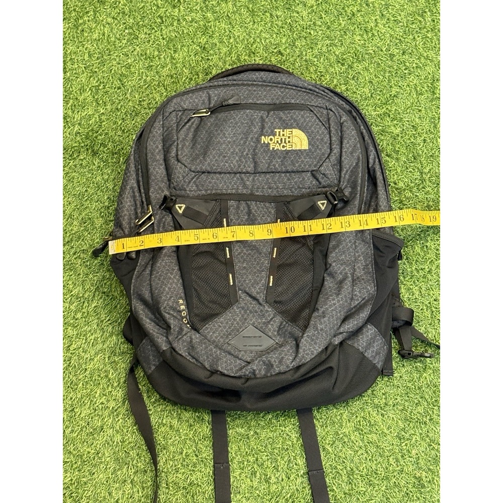 The North Face Recon Backpack Gray Black Geometric FlexVent Laptop Hiking Bag - Picture 9 of 10